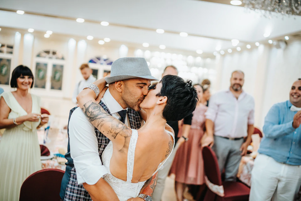 Jaime y F. durante su boda. Fotografía 19 de David Bresó.