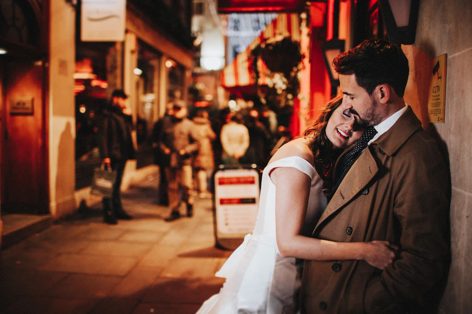 Tony y Ruth durante su postboda en Londres. Fotografía 26 de David Bresó.